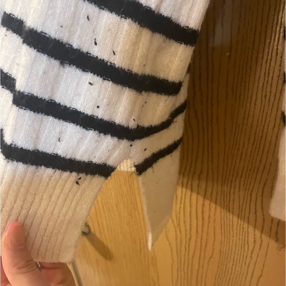 stripped sweater - Picture 2 of 3